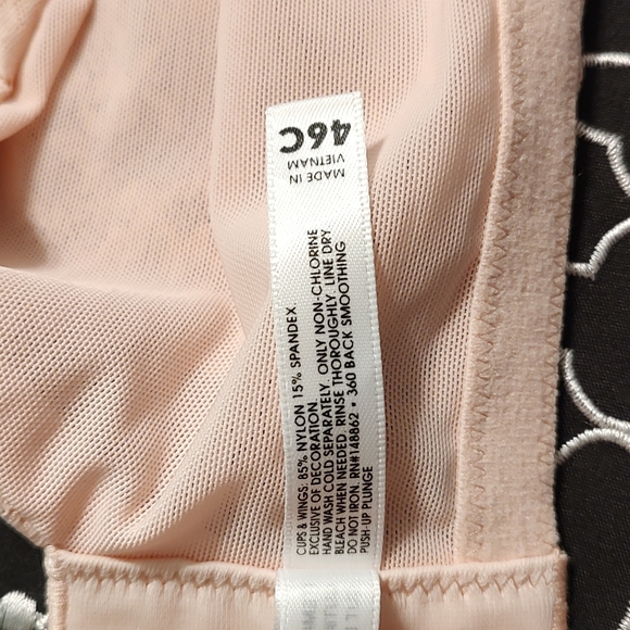 ❤️NWT Torrid Curves Brand Ladie's Baby Pink Push Up Plunge Underwire Bra, 46C - Picture 12 of 12